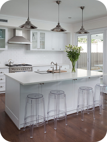 Custom Hamptons Kitchen with shaker Cabinetry and feature island bench