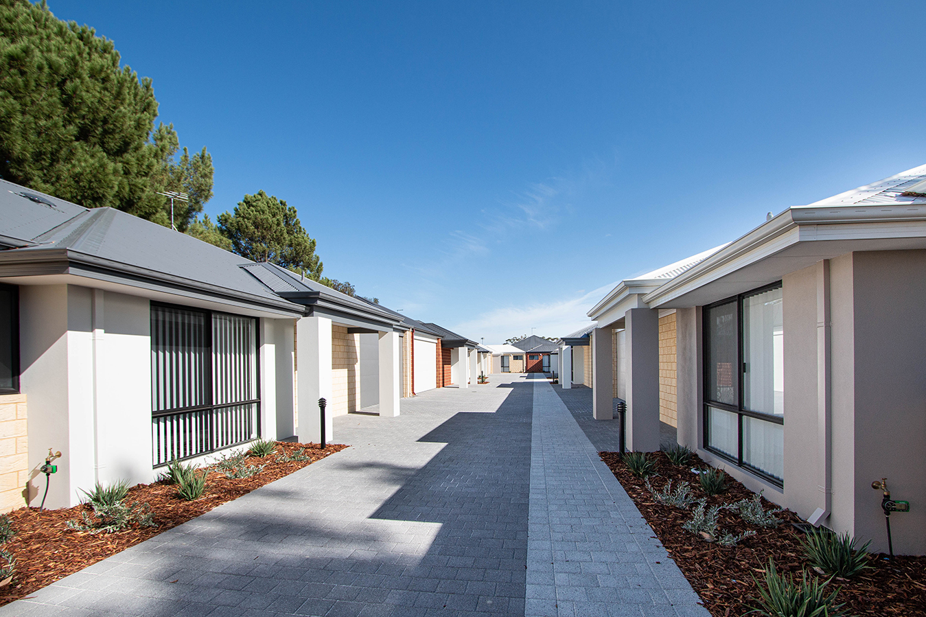 Maddington Gallery 1349 x 899